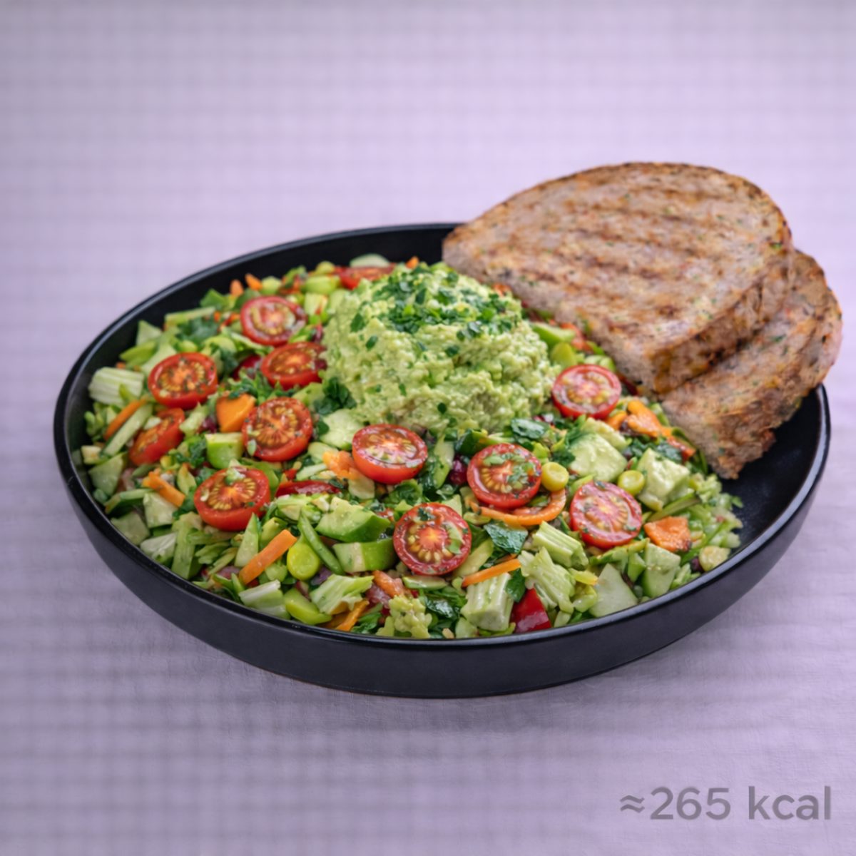 Avokado Püreli Bahar Salatası